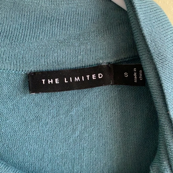 Beautiful sleeveless The Limited top - Picture 2 of 4